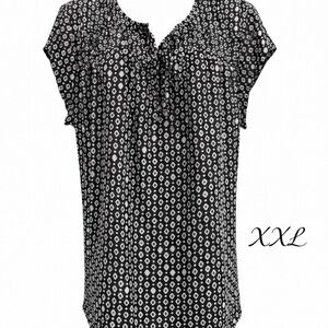 Croft & Barrow Black and White Geometric Blouse